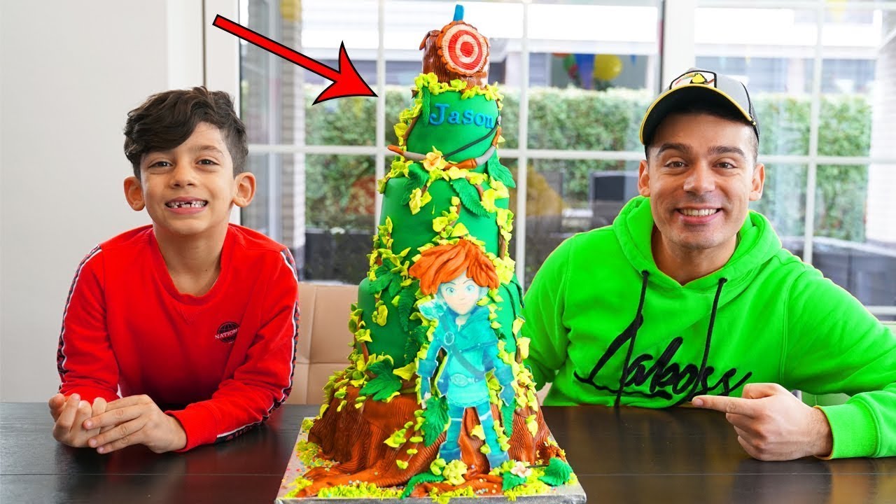 Download Jason y Alex hacen un pastel sorpresa para el cumpleaños | Darse regalos el uno al otro!