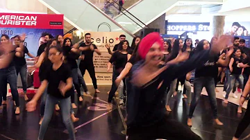 Guru Randhawa Flashmob | DownTown Bhangra | Fisrt Bhangra Flashmob in Surat