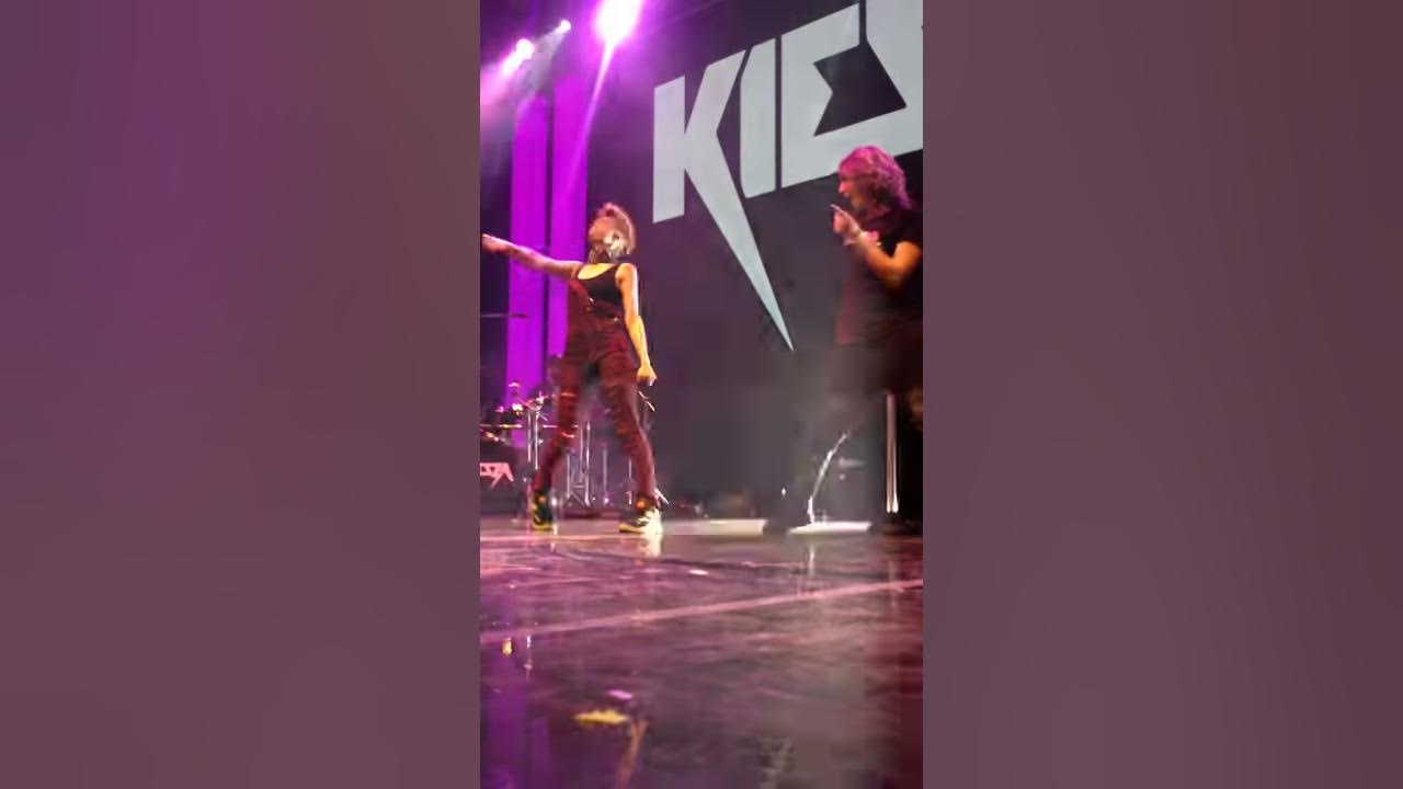 Kiesza - Hideway (Live in Moscow)