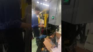 Oto Koltuk Kilifi Gi̇ydi̇rme Maki̇nesi̇