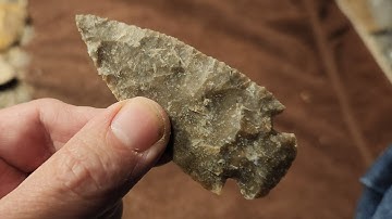 1424 - Rock to Point Knapping - Low Quality Raw Chert