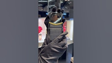 ® Vertu: Your Life, Unleaked.No sync. No spyware. No compromise.