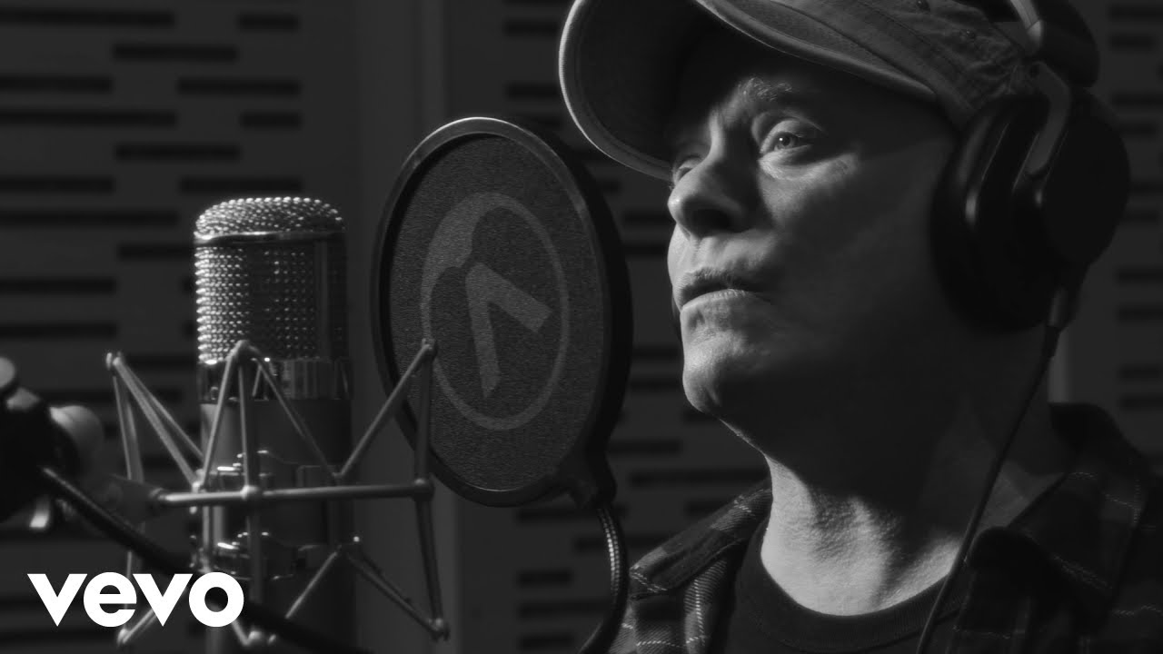 Mira Patsy And Dave - The Willow (Official Music Video) ft. Russell Morris en YouTube Mira Patsy And Dave - The Willow (Official Music Video) ft. Russell Morris en YouTube