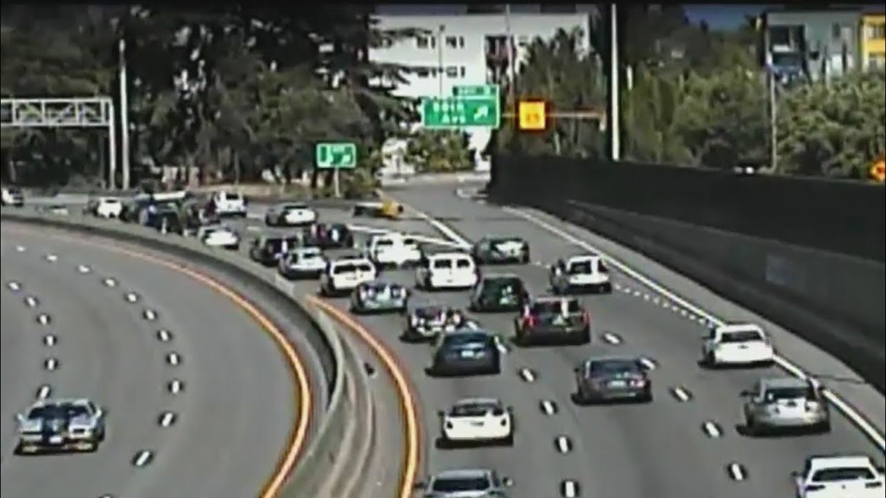 PPB: Person hit, killed by MAX train was running on I-84 - YouTube