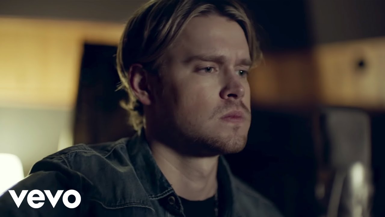Chord Overstreet - Hold On (Acoustic) - YouTube
