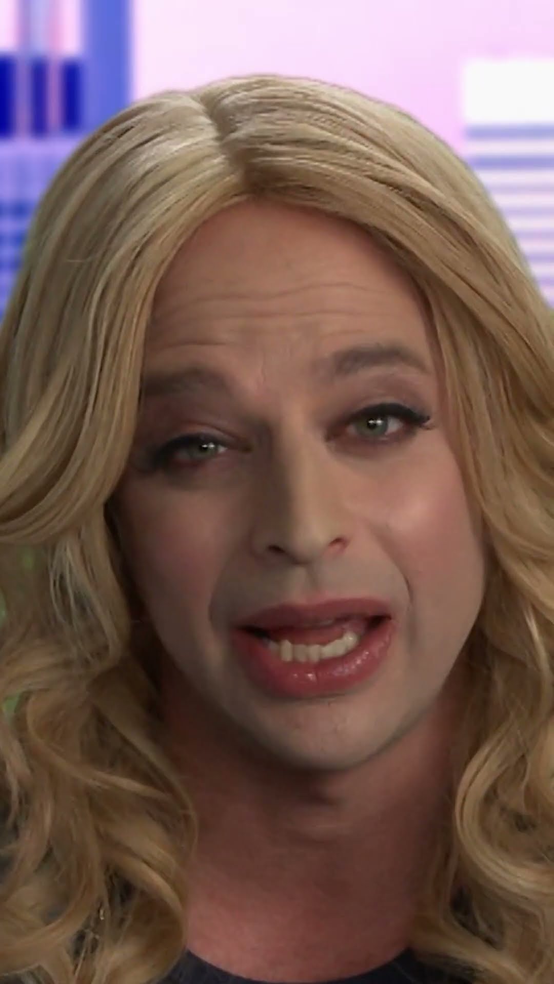 Just girls supporting girls. #KrollShow