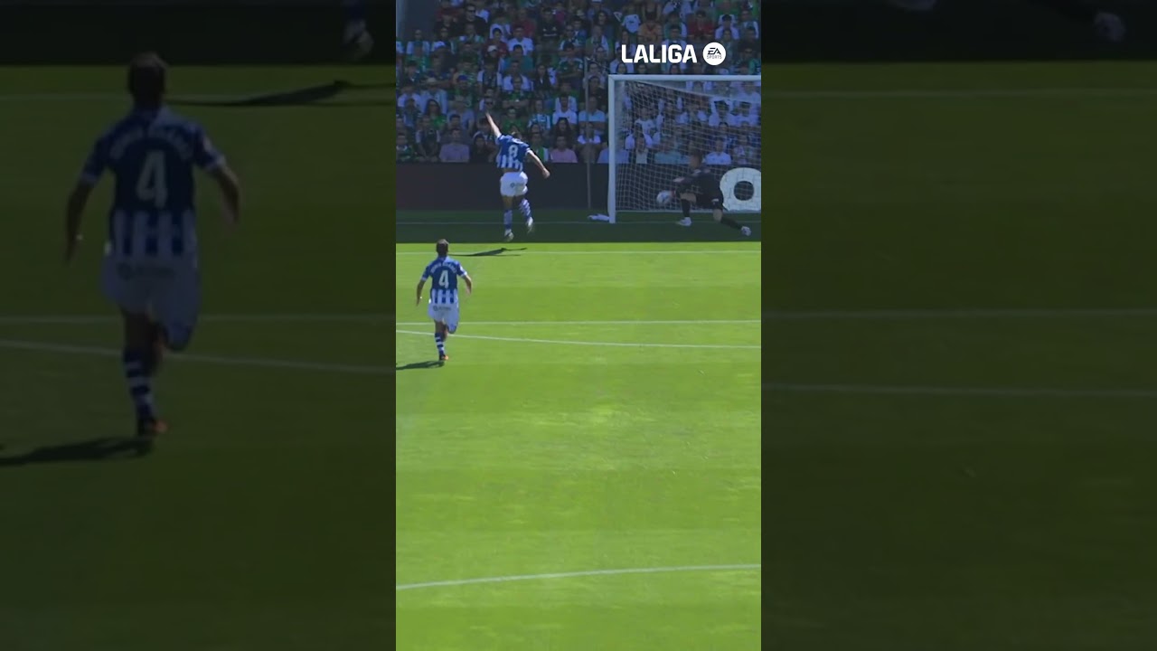 🧤 ¡QUÉ PARADÓN DE JULEN AGIRREZABALA! #laligahighlights #laligahypermotion #RacingAlavés