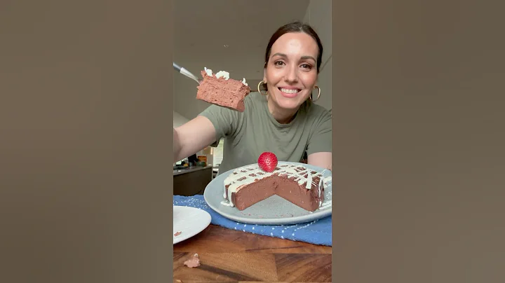 I can’t stop making this 3 Ingredient Chocolate Yogurt Cake 🍫 #shorts #flourless