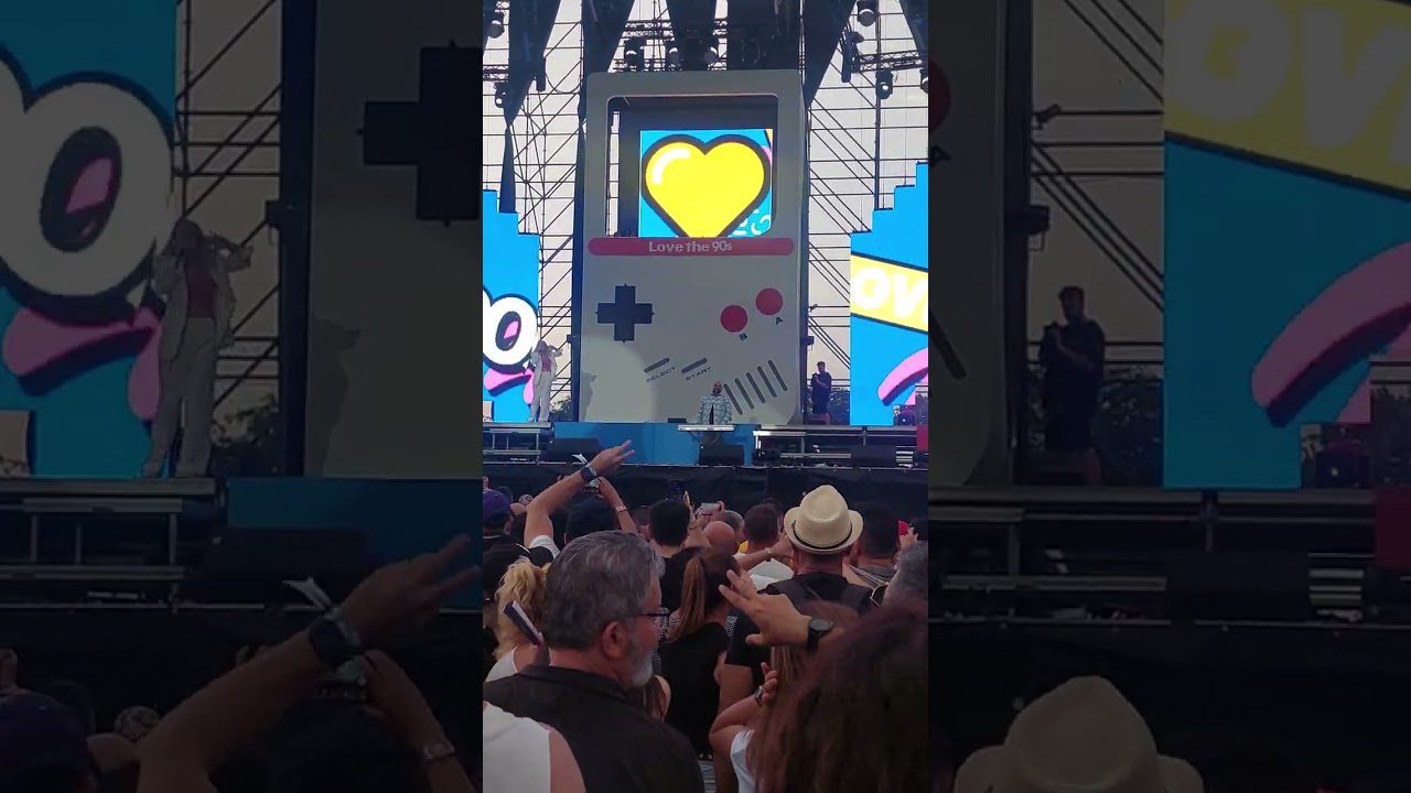 MISS JANE - it's a fine day ( LIVE MADRID 2022 ) - Love the 90s