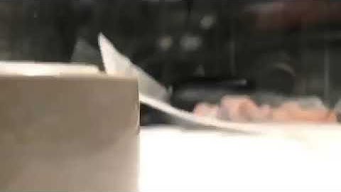 Albino darwin carpet python eating (timelapse)