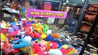 FOUND A RARE CLAW MACHINE WIN EVERY TIME!!