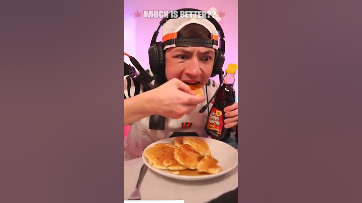 Which maple syrup is the best on pancakes? Mrs. Butterworth's vs Log Cabin... #shorts