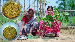 ডাটা দিয়ে মৌরলা মাছের চচ্চড়ি একবার এভাবে রান্না করুন সবাই খেয়ে প্রশংসা করবে।village food.