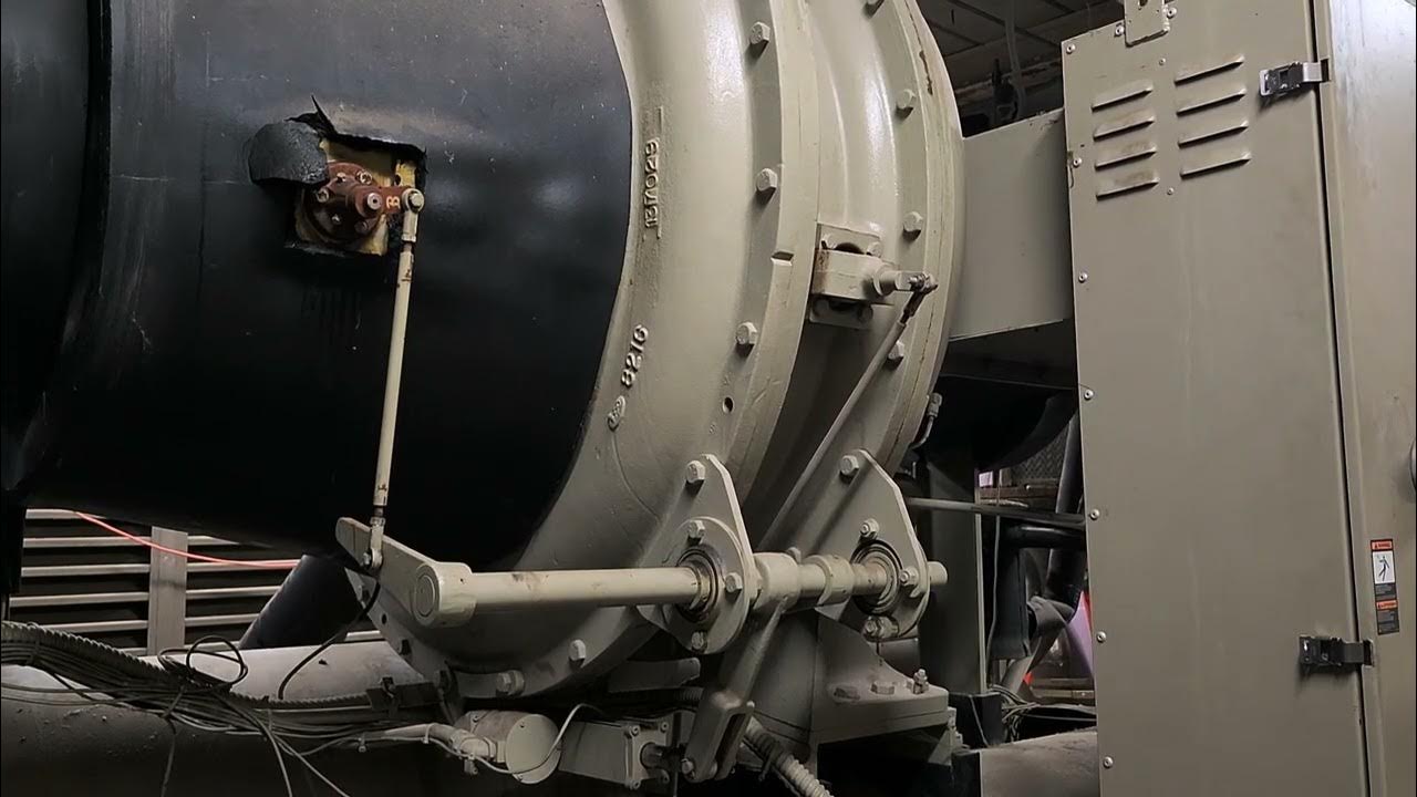 CENTRIFUGAL CHILLER IS SURGING. SHOWING HOW TO PERFORM OIL FILTER