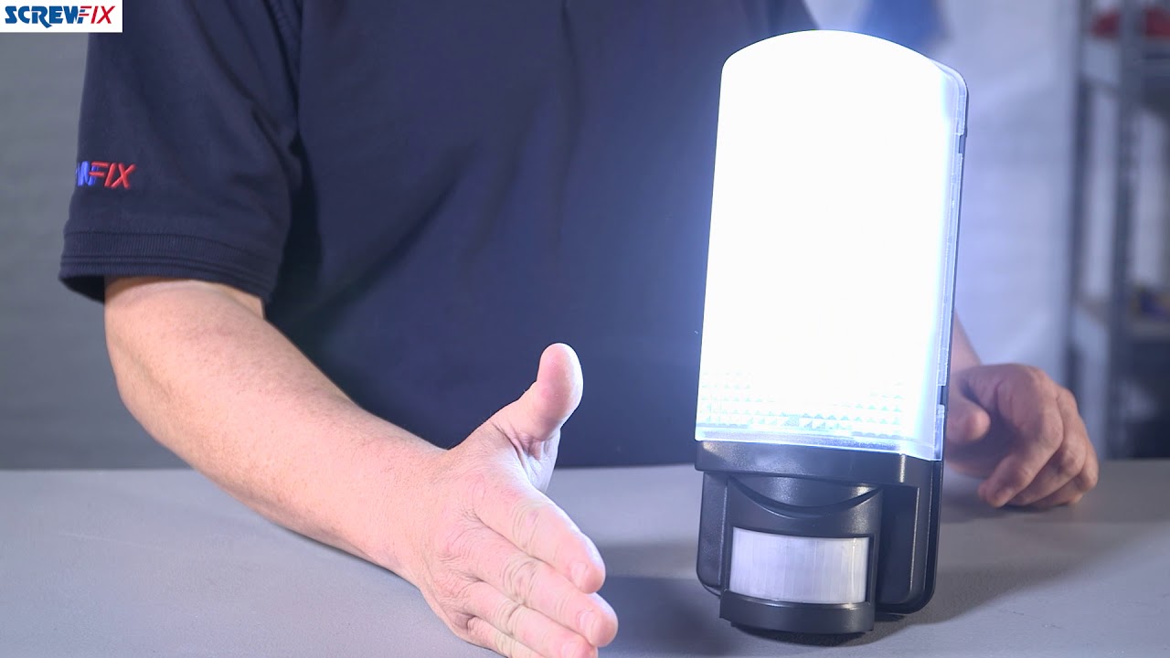 lap bulkhead led wall lamp with pir 500lm 6w screwfix youtube