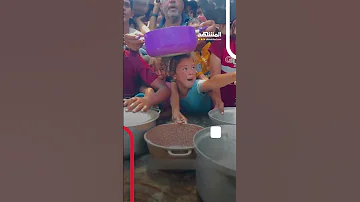 عمو عمو نداء طفلة جائعة لا يسمعه العالم اخبار المشهد غزة 