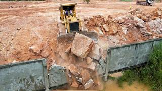 Celebrity Must Be Careful Misson! A Driver Dozer Use Technique Moving Soil Stones Along The Fence Net Worth