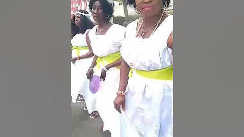 Ode-Itsekiri women welcoming Ogiame Atuwatse III CFR to Ode-Itsekiri 