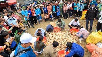 Thi Đấu "Tẽ Ngô" Tại Lễ Hội Du Lịch Thác Bản Giốc Trùng Khánh Cao Bằng thật sôi động. Trùng Khánh