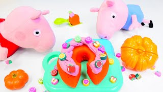 Peppa Pig ile yemek yapma! Anne domuz bal kabağı ile tatlı yapıyor. Çocuk videoları Resimi