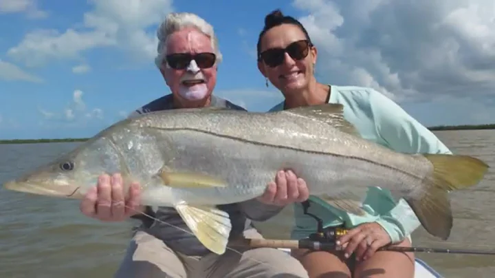 Richard Sr. vs. Big Snook!  Elizabeth on the net!