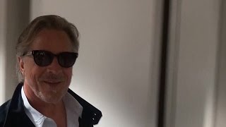 X17 EXCLUSIVE: Don Johnson Flies To NYC, Says 'God Rest His Soul' of Leonard Nimoy X17 EXCLUSIVE: Don Johnson Flies To NYC, Says 'God Rest His Soul' of Leonard Nimoy