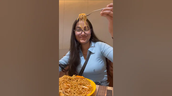 What I eat in a day! #ashortaday #foodies #whatieatinaday #streetfood #foodvlog #explore #shorts