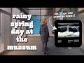 I went to the museum on a rainy day
