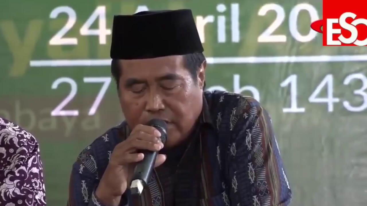 لحظة وفاة أشهر قراء أندونيسيا أثناء تلاوة القرآن  - اللهم ارزقنا حسن الخاتمة