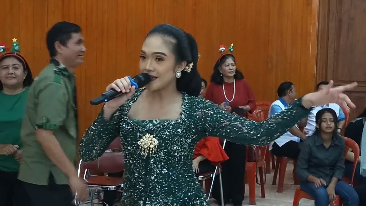Natal bareng....indah. Elysa hadir juga. terimakasih semuanya