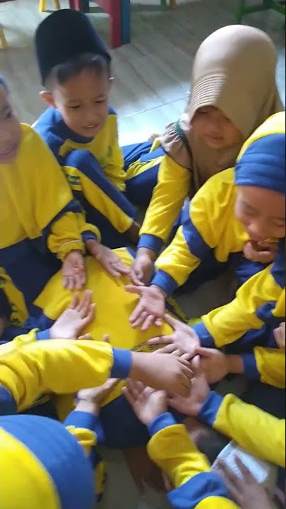 Cublak Cublak Suweng = Permainan Tradisional
