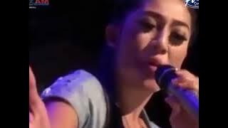 MUVIZA COM   DANGDUT KOPLO TERBARU 2015 YUNNI KELANGAN DANGDUT KOPLO HOT O1