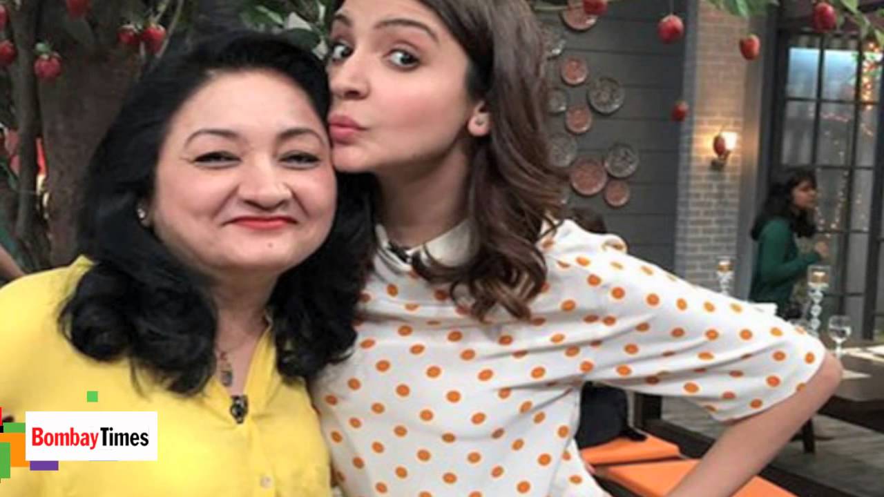 Anushka Sharma Spends Quality Time With Mother - YouTube