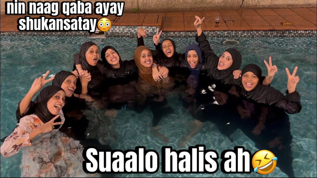 SWIMMING AYAN KU JIRNAY MALIN IYO HABEN SUAALO ADAG BAARIYE EXKAGA NEGATIVE KA SHEEG 🤣
