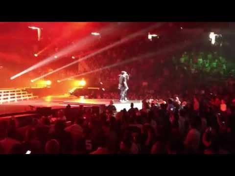 Wisin & Yandel ft. Cosculluela - Soñando Despierto @ Live Coliseo De Puerto Rico 2011