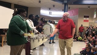 Former students plan heartwarming surprise that leaves Cleveland principal \\