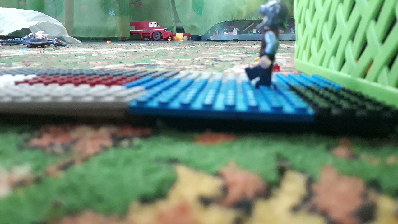 лего человечек ходит - YouTube