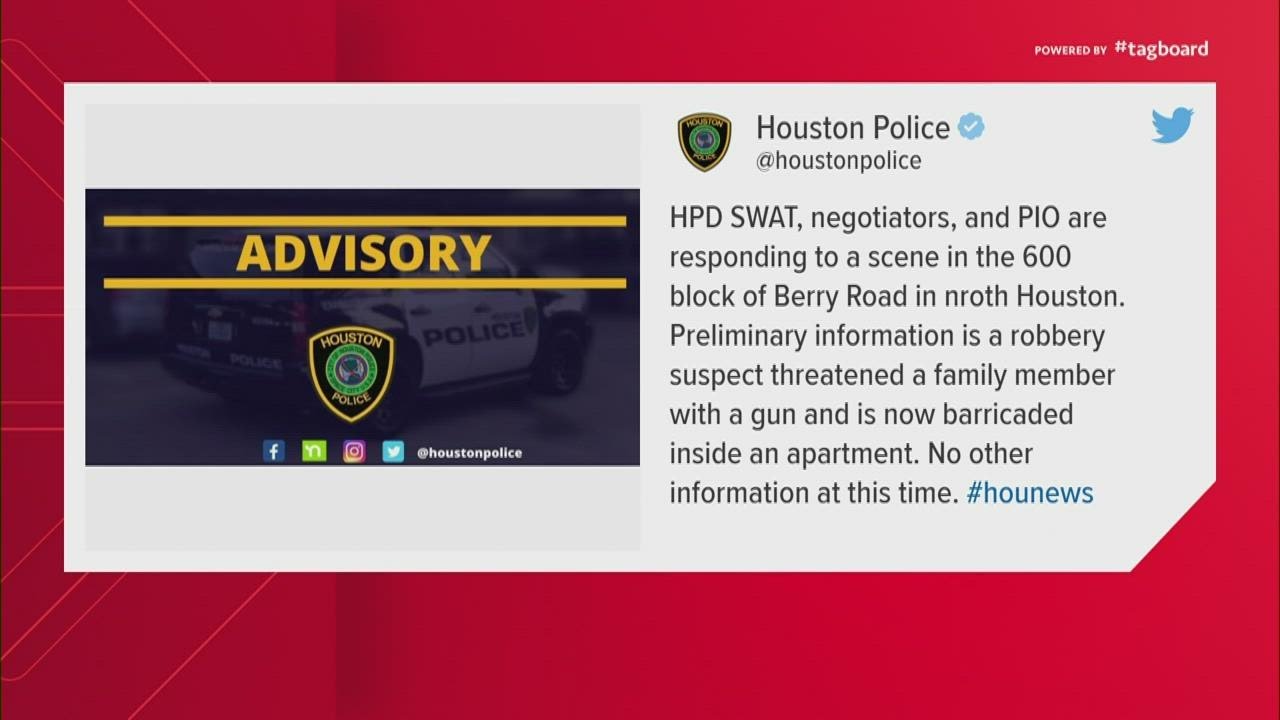 SWAT responds to robbery suspect barricaded inside Houston apartment ...