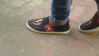 Custom Painted Canvas Shoes - Roland Reigns WWE Champion logo on canvas shoes screenshot 5