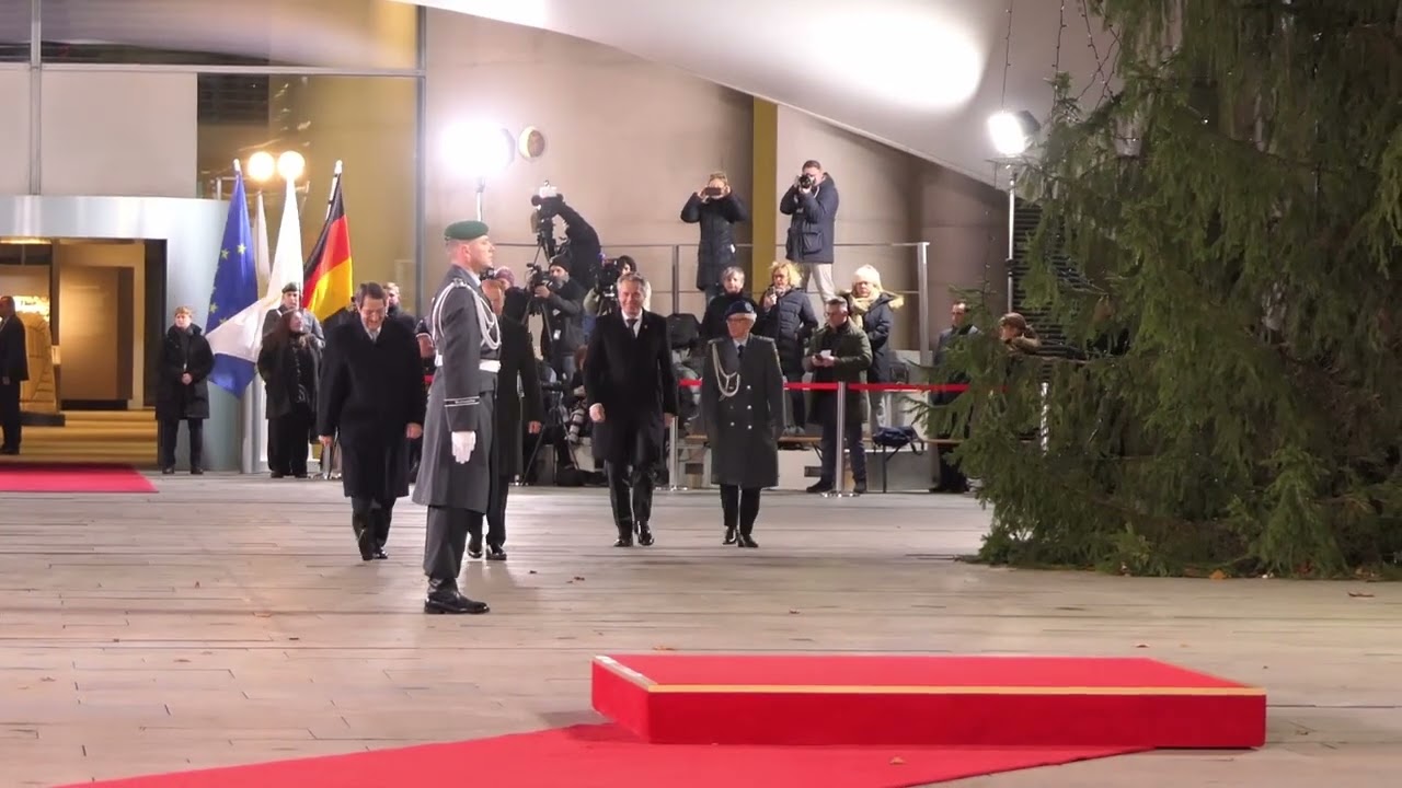 Ehrenbataillon - Präsident Zypern beim Bundeskanzler