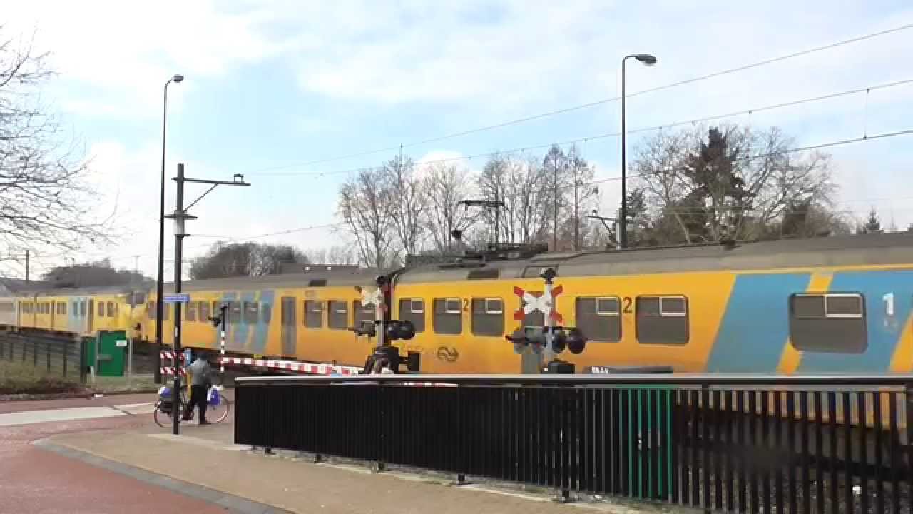 Spoorwegovergang Geleen (Lutterade)/ Passage a Niveau/ Railroad-/ Level Crossing/ Bahnübergang