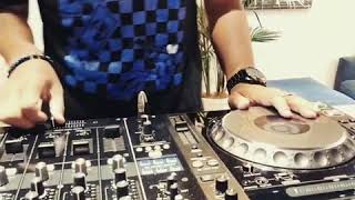 DJ WAKA (Freestyle Scratching 16) (CDJ)