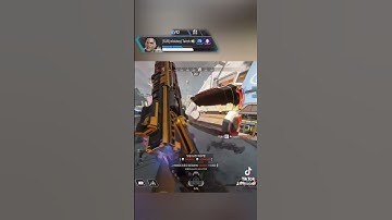 1 minute of teammates hyping me up off spawn #apex #apexlegends #apexlegendsclips #fyp #fypシ