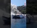 Fethiye'de gezi teknesi alev alev yandı: Vatandaşlar denize atladı