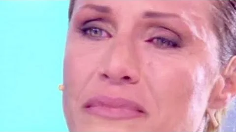 Come si chiama la malattia agli occhi di Annalisa Minetti?