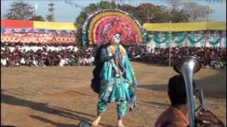 chhau nach(छो नाच / ছৌ নাচ ) - छौ के ओस्ताद अदालत महतो और ओस्ताद बंशीधर महतो  को सम्मानित करते हुए