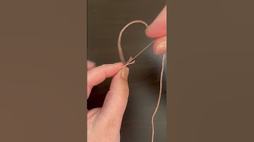 Separating a Strand of Embroidery Floss #embroidery #tutorial #smallbusiness