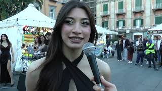Federica e Denise per le selezioni di Miss Italia Piazza Dante Napoli 28 Aprile