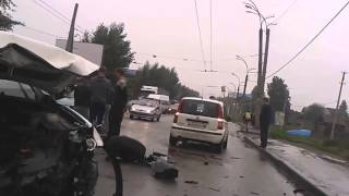 Крупная Авария в Екатеринбурге 17 07 2015 (17 июля ДТП) Крупная Авария в Екатеринбурге 17 07 2015 (17 июля ДТП)