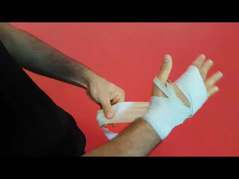 COME METTERE I BENDAGGI DA BOXE 1° METODO - HOW TO WRAP YOUR HANDS for boxing/kick/Thai